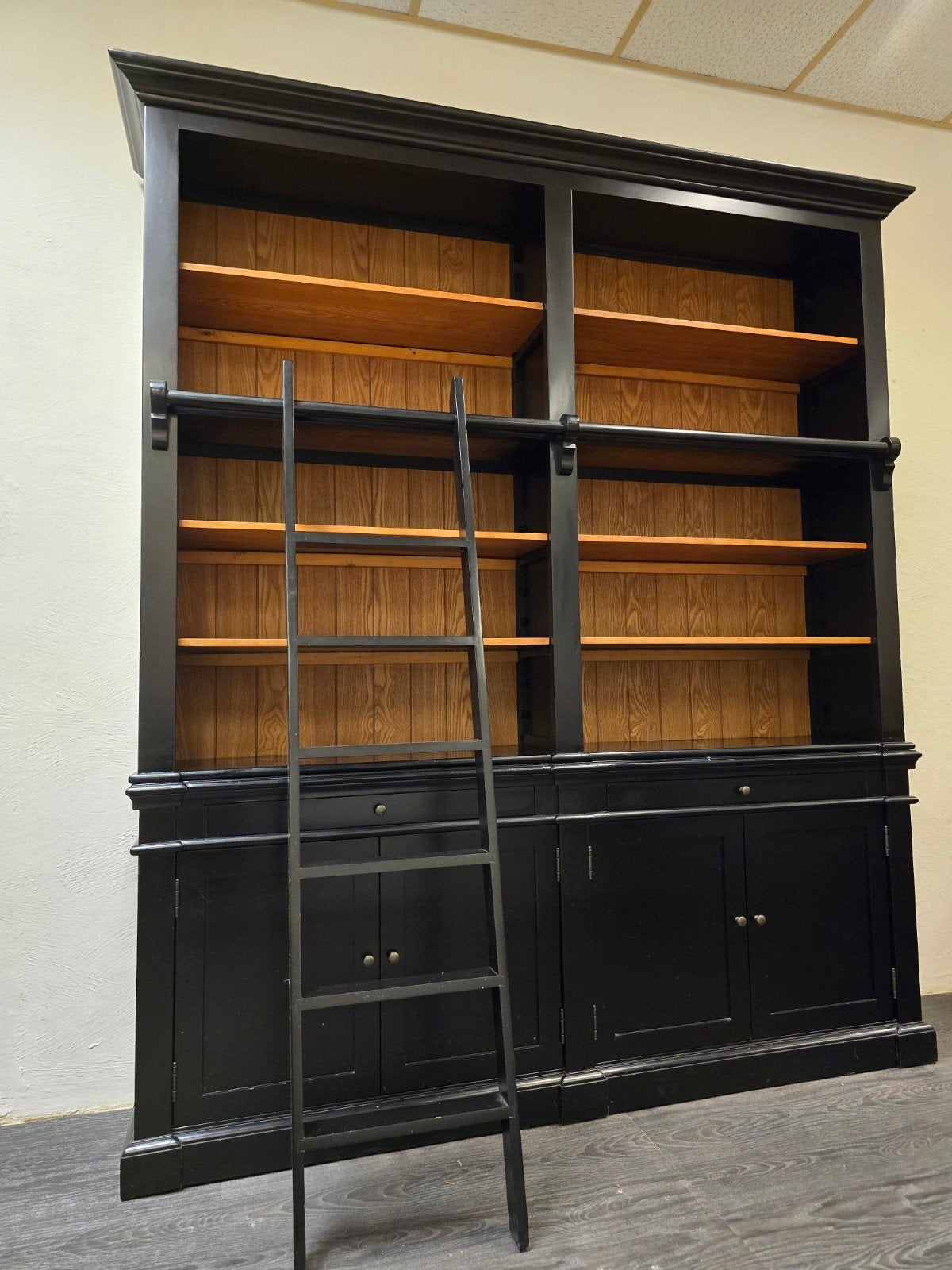 Bibliotheekkast | buffetkast | boekenkast met trapje | zwart, Met deur(en), Gebruikt, 200 cm of meer, Ophalen of Verzenden