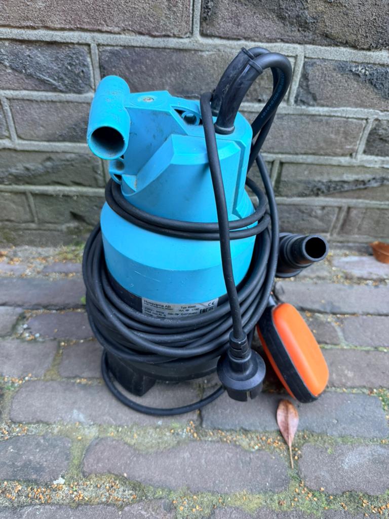 Gardena 6000 dompelpomp, Tuin en Terras, Waterpompen, Ophalen of Verzenden, Gebruikt, Elektrisch, Dompelpomp