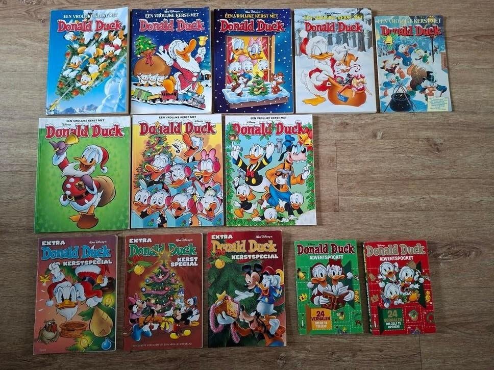 Donald Duck Advent pockets en 5 vrolijke kerst met Donald, Meerdere stripboeken, Ophalen of Verzenden, Gelezen