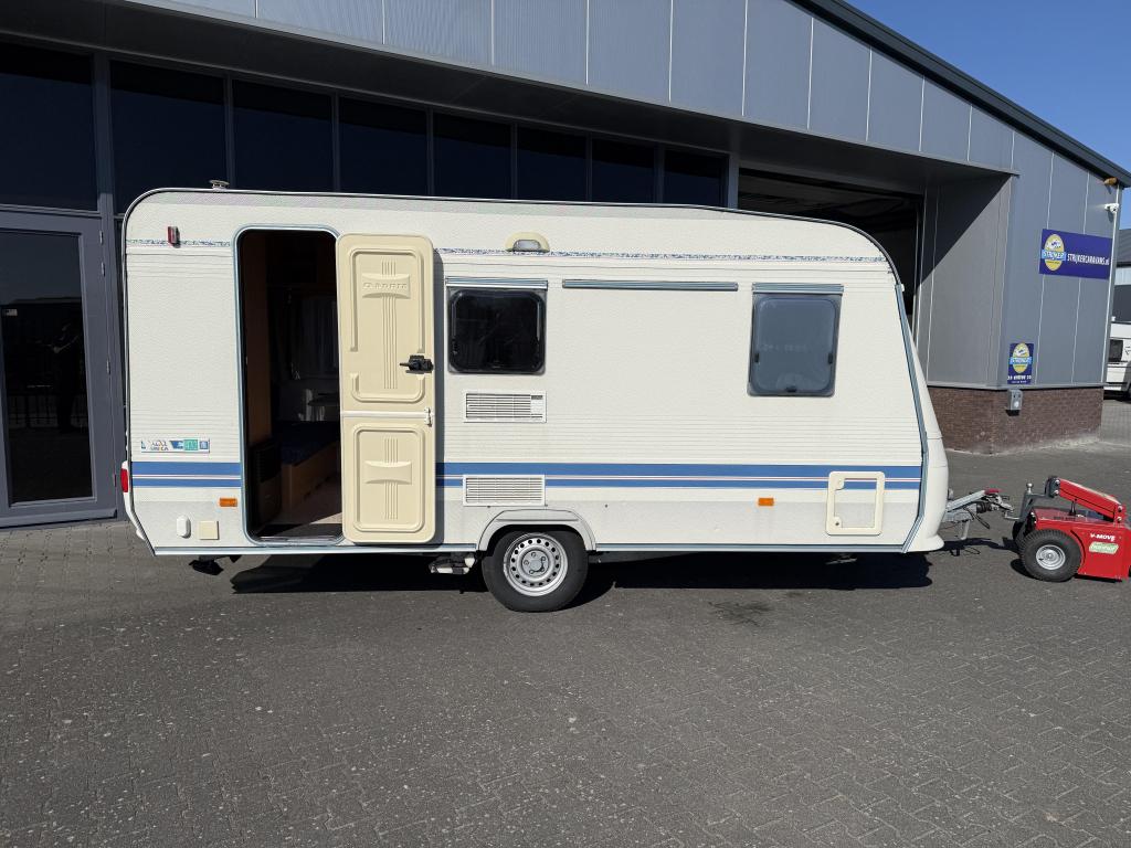 Adria Unica A 432 PX Fransbed 230cm + Zit + WC 830KG BJ 2002, Caravans en Kamperen, Bedrijf, Treinzit, 750 - 1000 kg, Adria