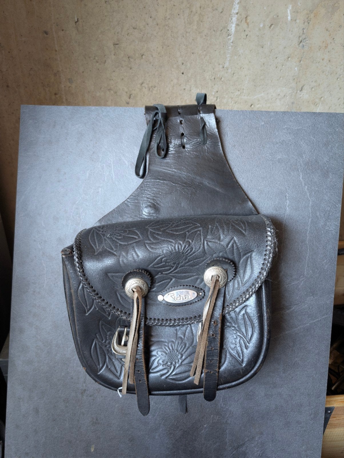 Vintage Leren Fietstas / Brommertas - Zwart met Bloemen, Ophalen of Verzenden, Gebruikt, Overige typen, Onbekend