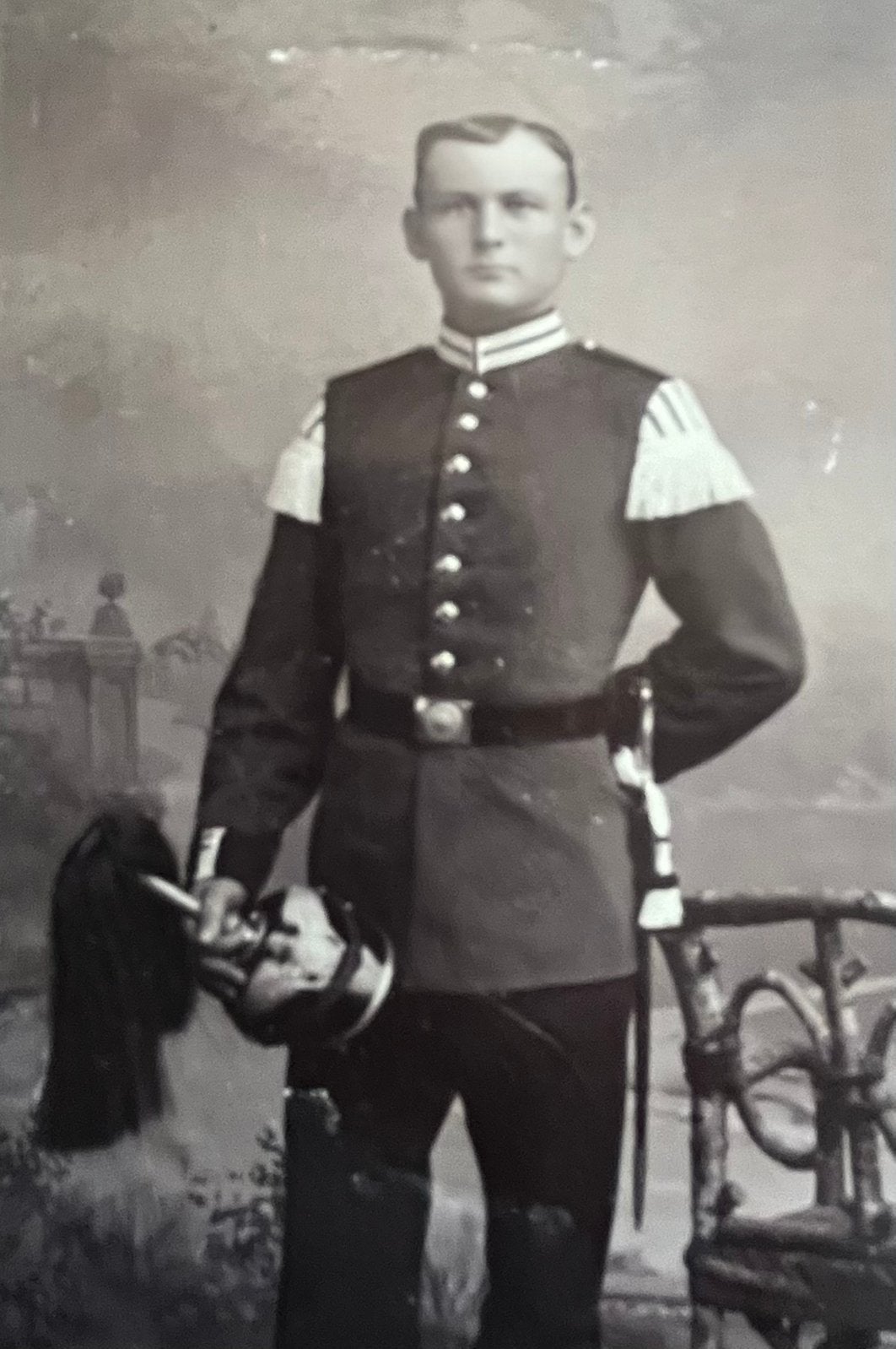 WO1 DUITS Hard kartonnen foto garde pionier met helm, Verzenden, Landmacht, Duitsland, Foto of Poster