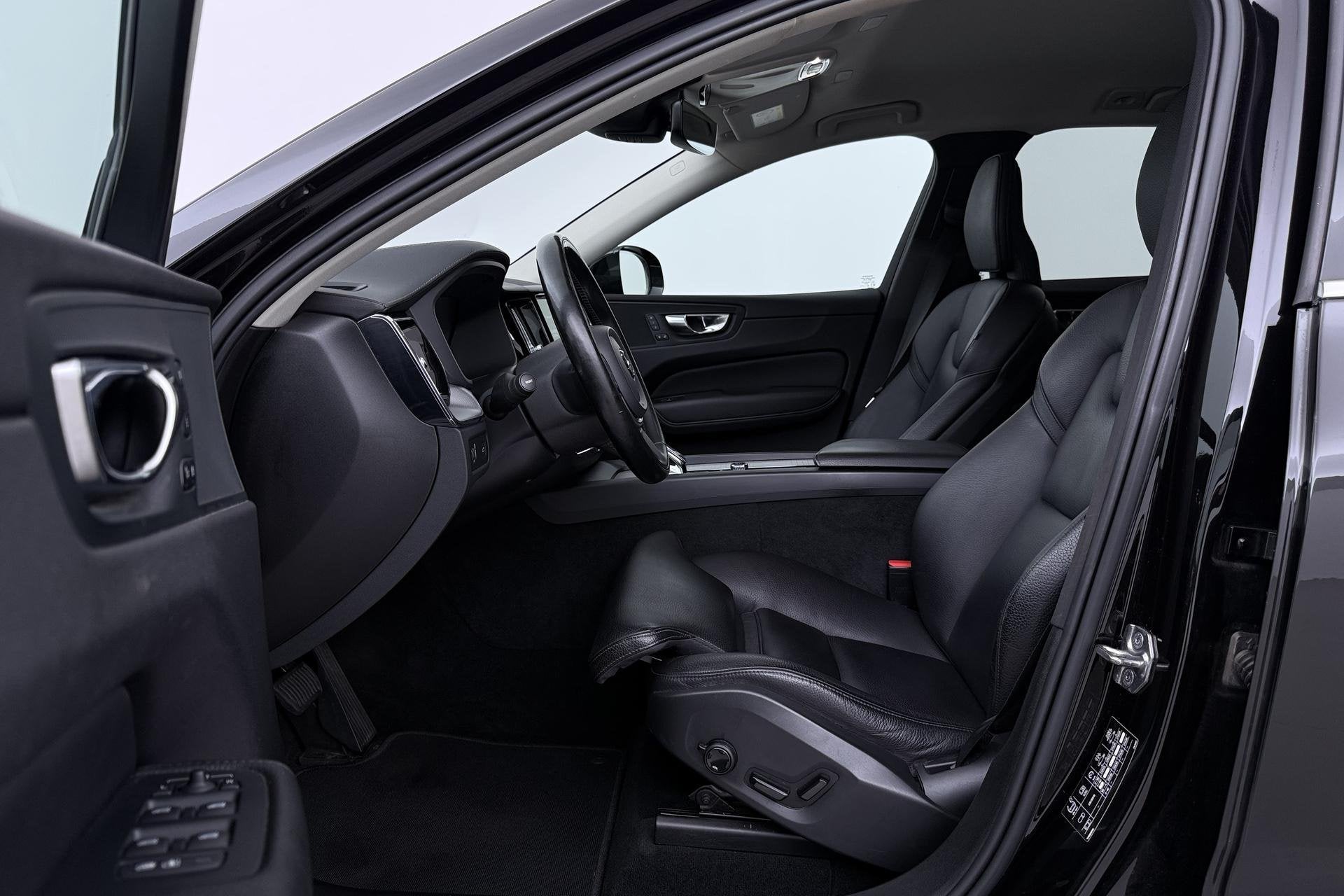 Volvo XC60 2.0 B5 Inscription | 360-camera | Trekhaak | BLIS, 15 km/l, Gebruikt, Euro 6, 4 cilinders