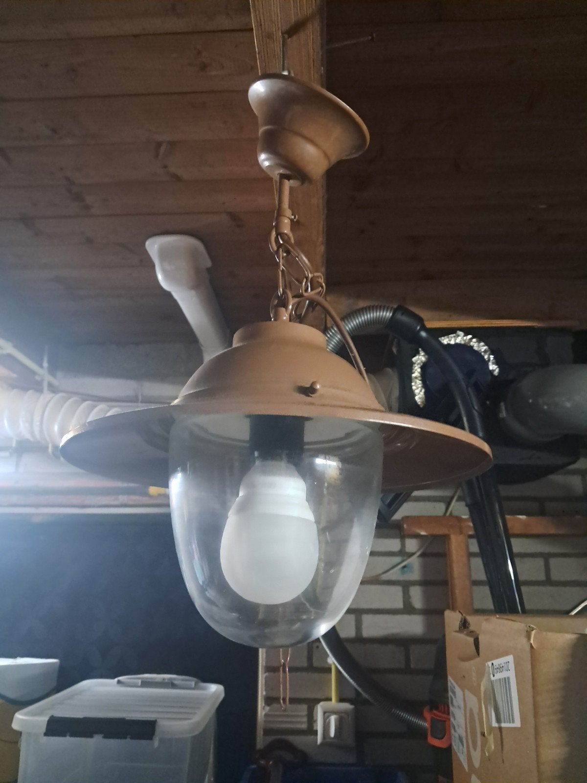 Vintage hanglamp met glazen kap en metalen behuizing, Ophalen, Gebruikt, Vintage, Klassiek, E27 (groot)