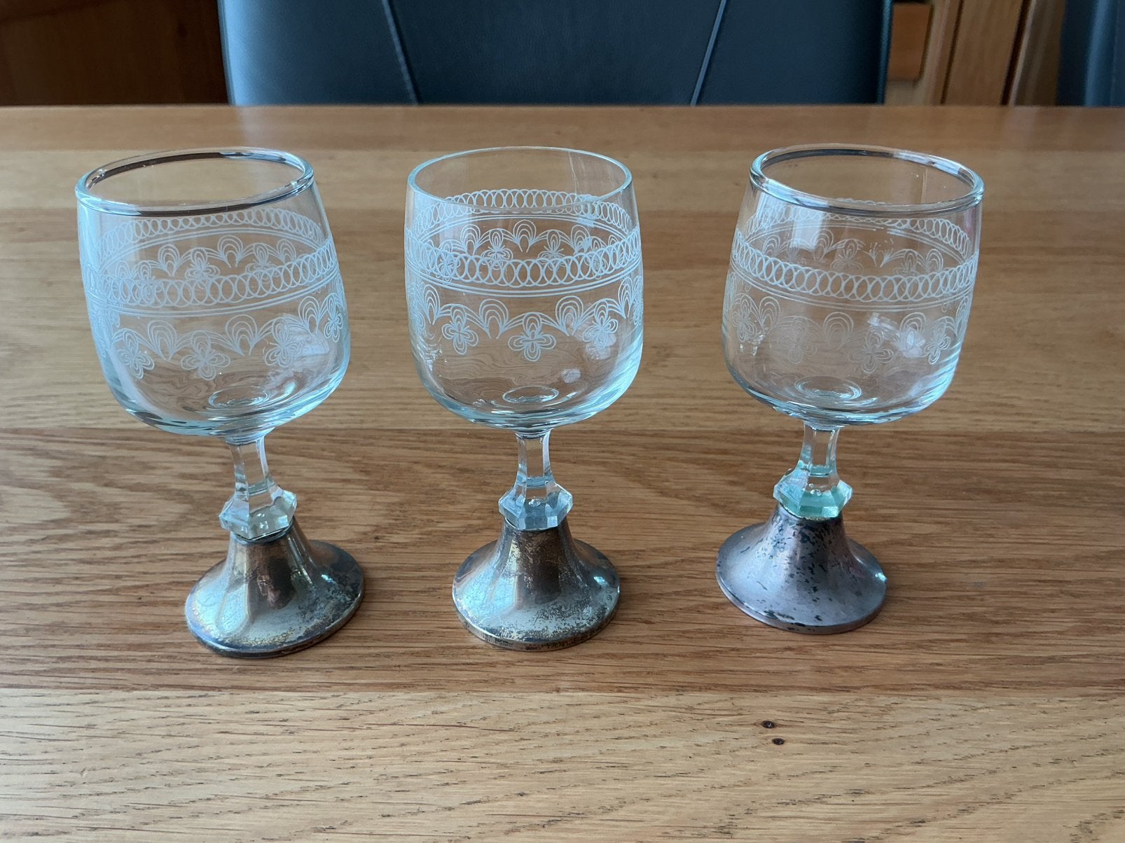 Drie prachtige glaasjes met echt zilveren voetje, Ophalen of Verzenden, Zo goed als nieuw, Borrel- of Shotglas