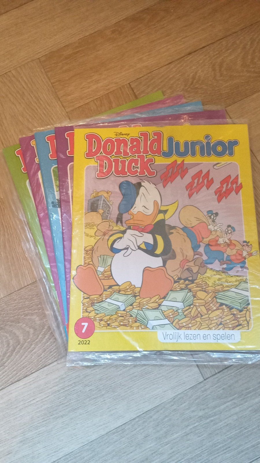 5 NIEUW in SEAL donald duck junior. Meer beschikbaar. Profit, Meerdere stripboeken, Ophalen of Verzenden, Nieuw, Donald Duck