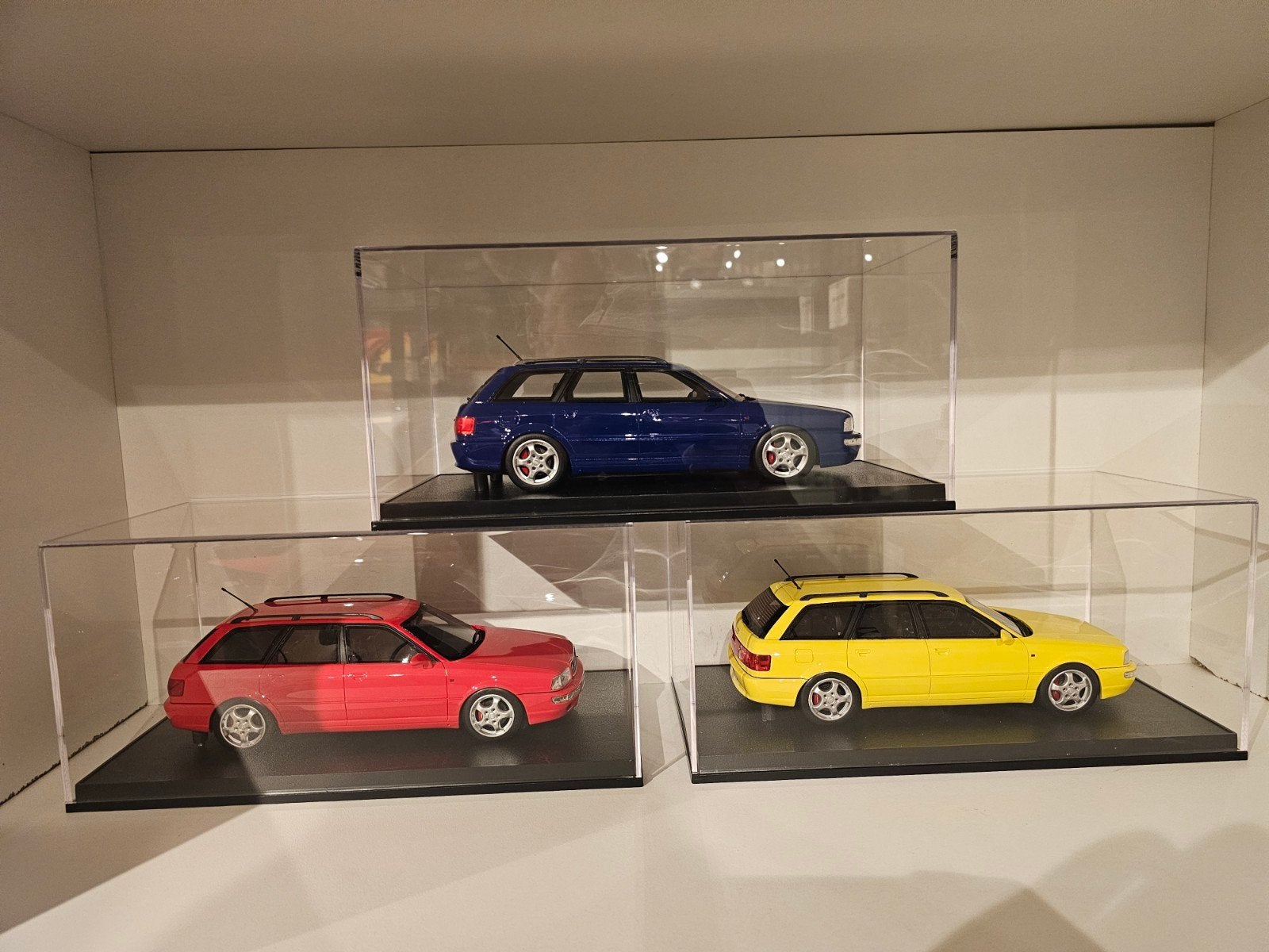 S.U.M Audi S2 Avant Rood, Geel en Blauw 1:18, Ophalen of Verzenden, Zo goed als nieuw