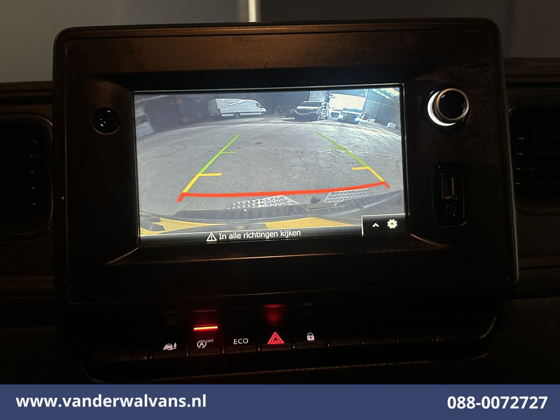 Renault Master 2.3 dCi 180pk L2H2 Euro6 Airco | Camera | Nav, Auto's, Voorwielaandrijving, Gebruikt, Euro 6, 4 cilinders