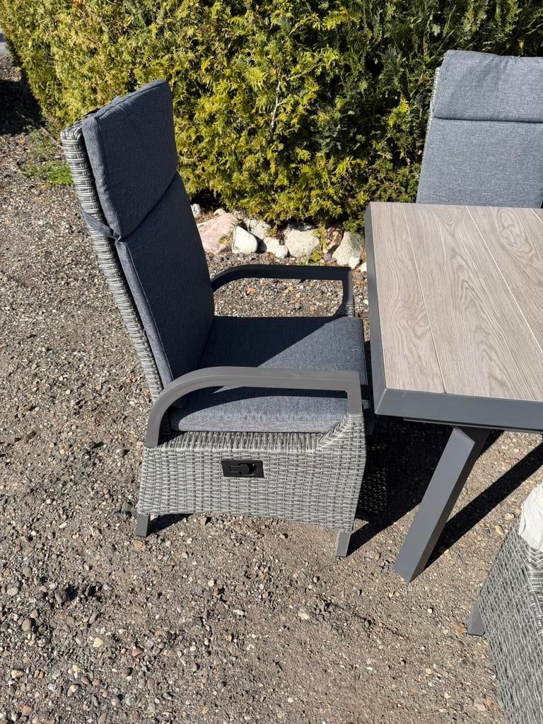 Mooie grote tuinset met 6 gas geveerde standen stoelen, Overige materialen, Meer dan 8 zitplaatsen, Nieuw, Ophalen of Verzenden