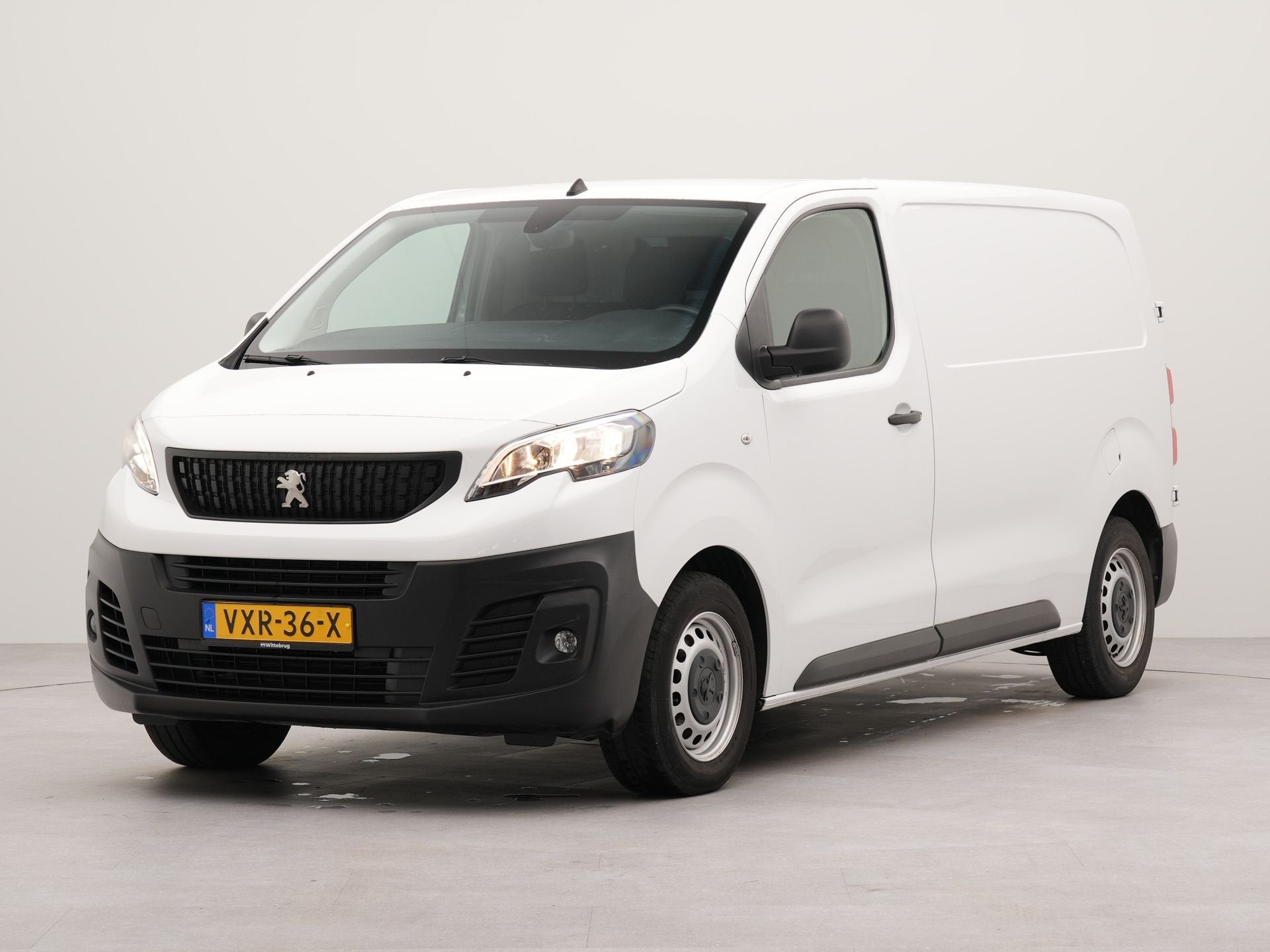 Peugeot Expert 1.5 BlueHDI 120 S&S L2 (bj 2023), Auto's, Bestelauto's, Voorwielaandrijving, Gebruikt, Euro 6, 4 cilinders