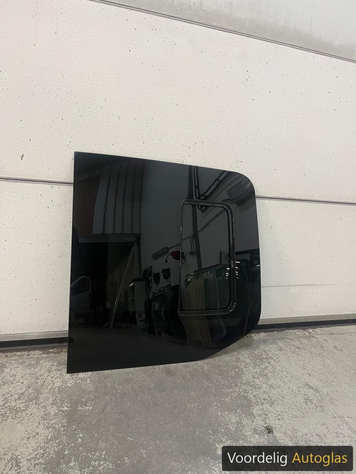 Achterdeur schuifruit rechts Mercedes sprinter vanaf 2018, -, Nieuw, Ophalen of Verzenden, -