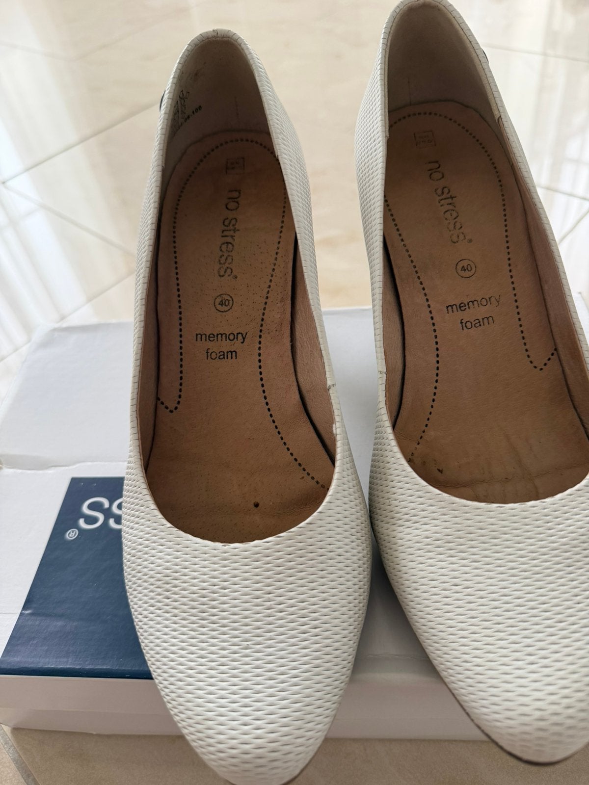 No Stress pumps hakken mt 40, Kleding | Dames, Schoenen, Pumps, Wit, Ophalen of Verzenden, Gedragen