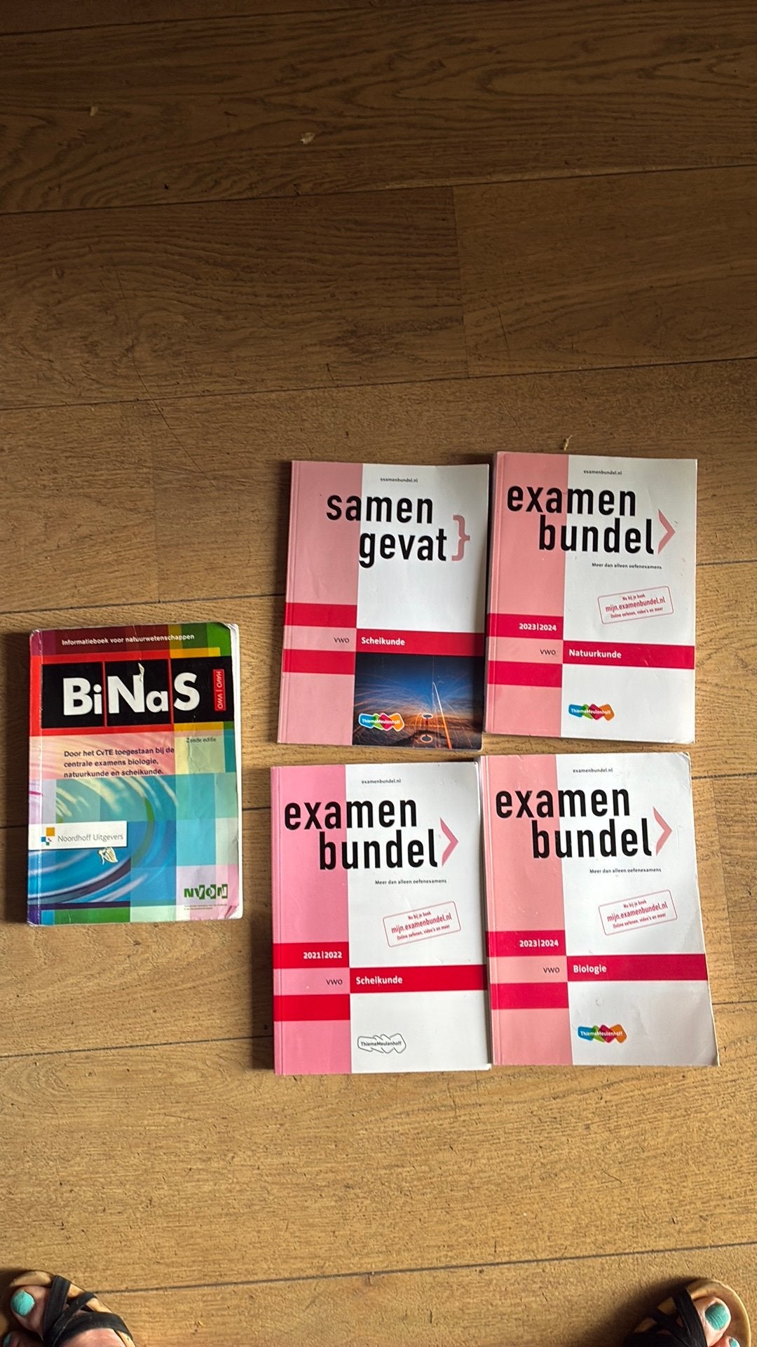 Examen bundel VWO 2023/2024, Ophalen of Verzenden, Zo goed als nieuw, VWO, Biologie