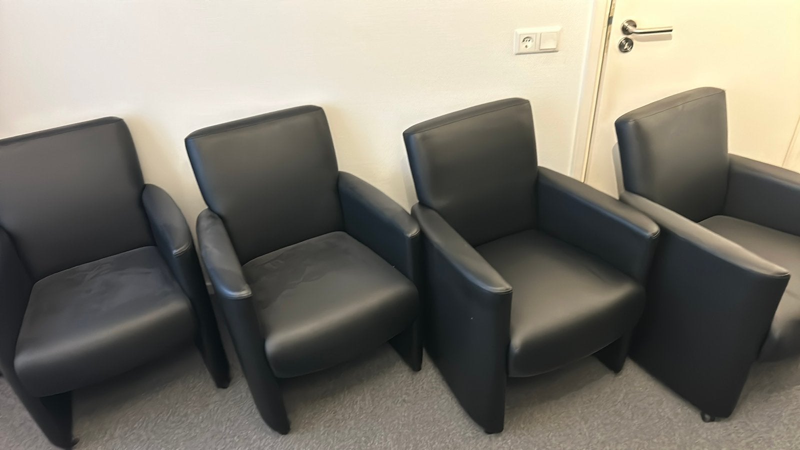 Fauteuils, Ophalen, Zo goed als nieuw, Zwart, Twee