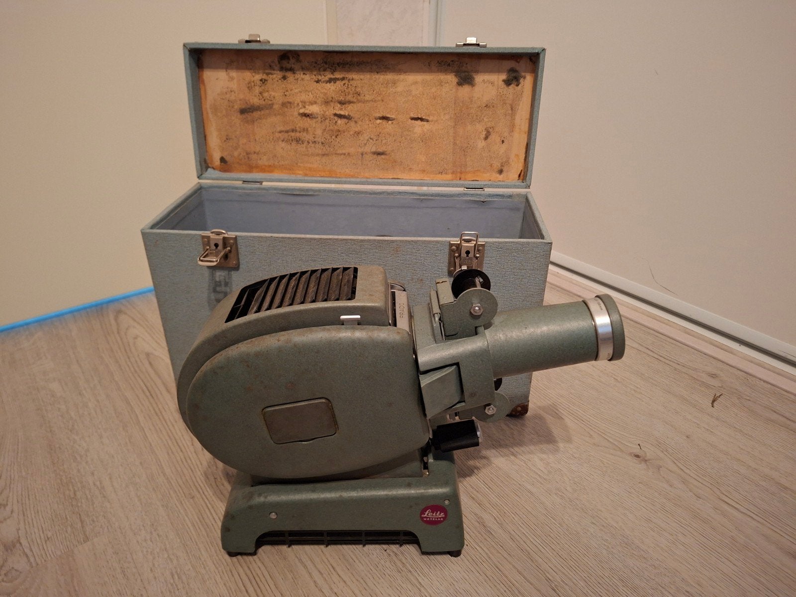 Vintage Leitz projector met koffer, Ophalen, Gebruikt