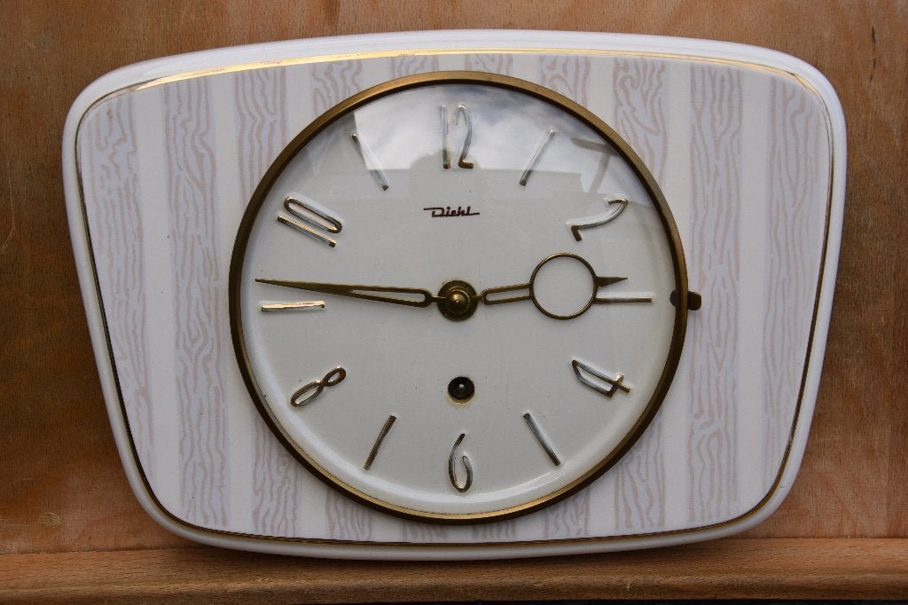 Vintage Porseleinen Wandklok van Diehl, Ophalen, Gebruikt, Analoog, Wandklok