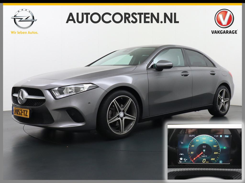 Mercedes-Benz A-Klasse 180 Navi Virtual-Cockpit AMG Camera E, Voorwielaandrijving, Gebruikt, 4 cilinders, Bedrijf