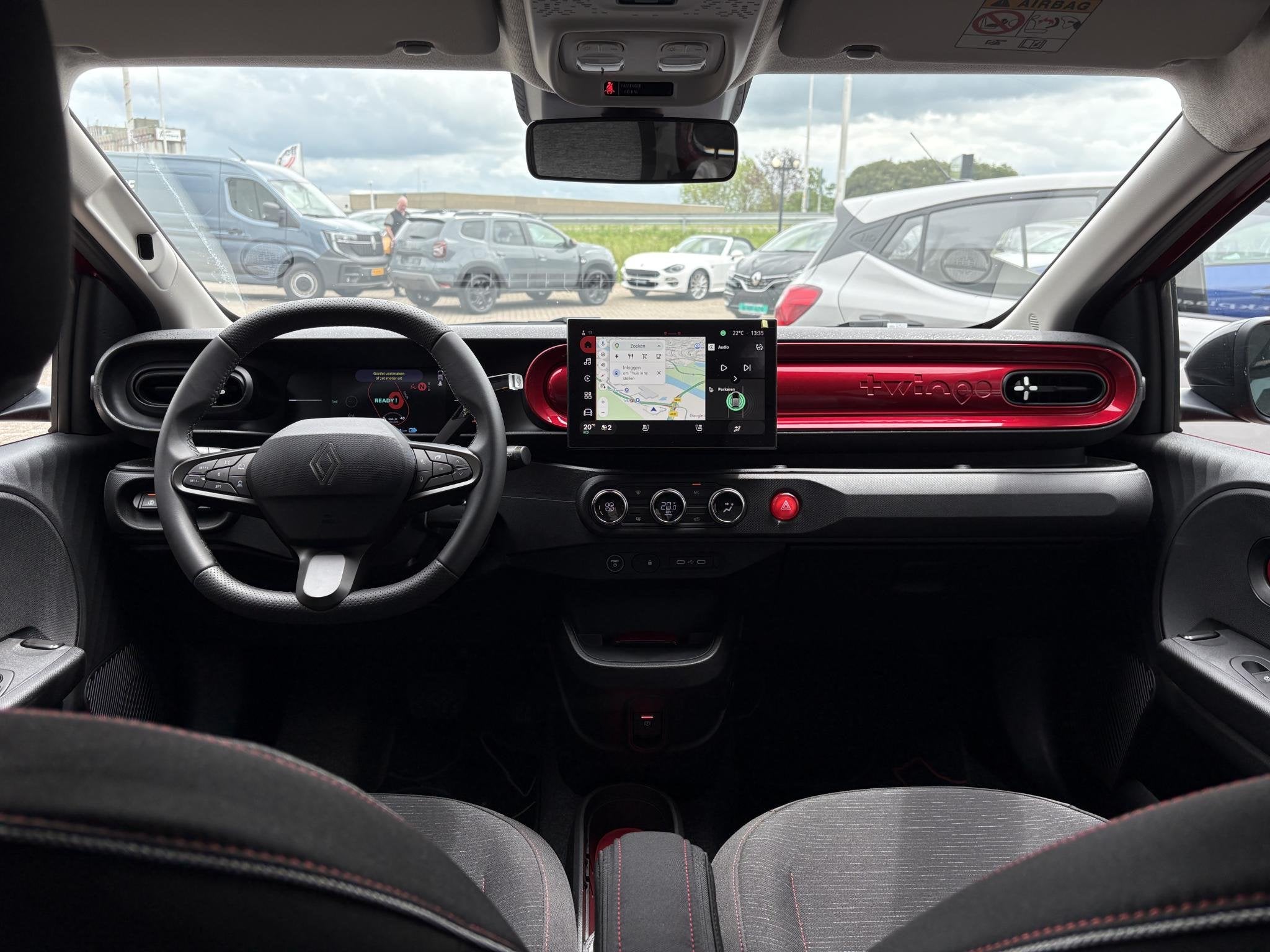 Renault Twingo urban range techno 27.5 kWh | Demo | Pack Pri, Origineel Nederlands, Automatische klimaatregeling, 28 kWh, Te koop