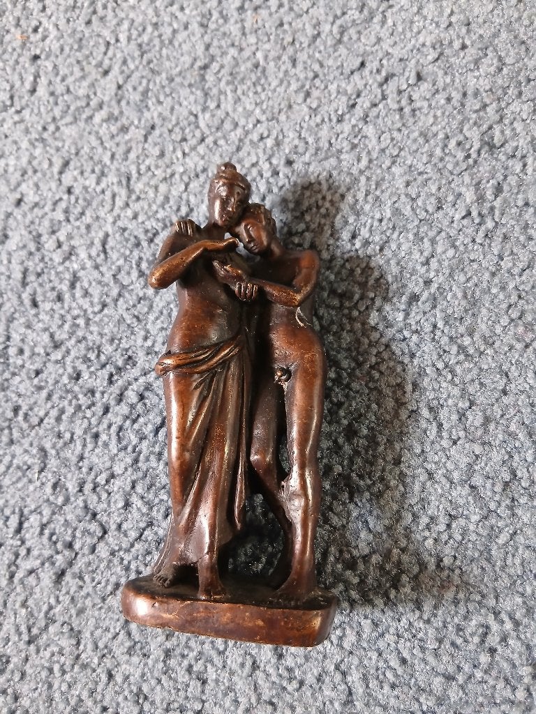 Bronzen Beeldje: Man en Vrouw in Omhelzing, Ophalen, Groep mensen, Minder dan 20 cm, Beeld