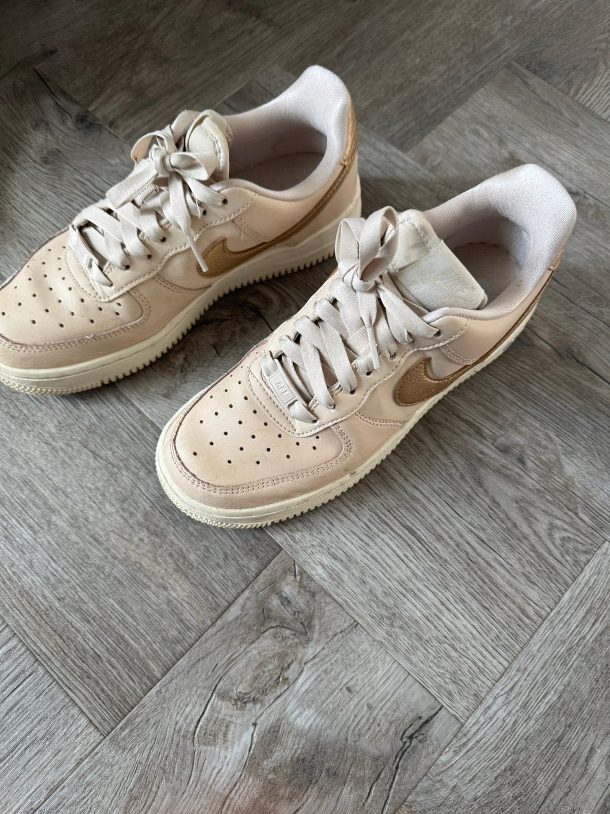 Nike dames schoen, maat 36,5, Kleding | Dames, Schoenen, Ophalen of Verzenden, Zo goed als nieuw, Zwart, Sneakers of Gympen