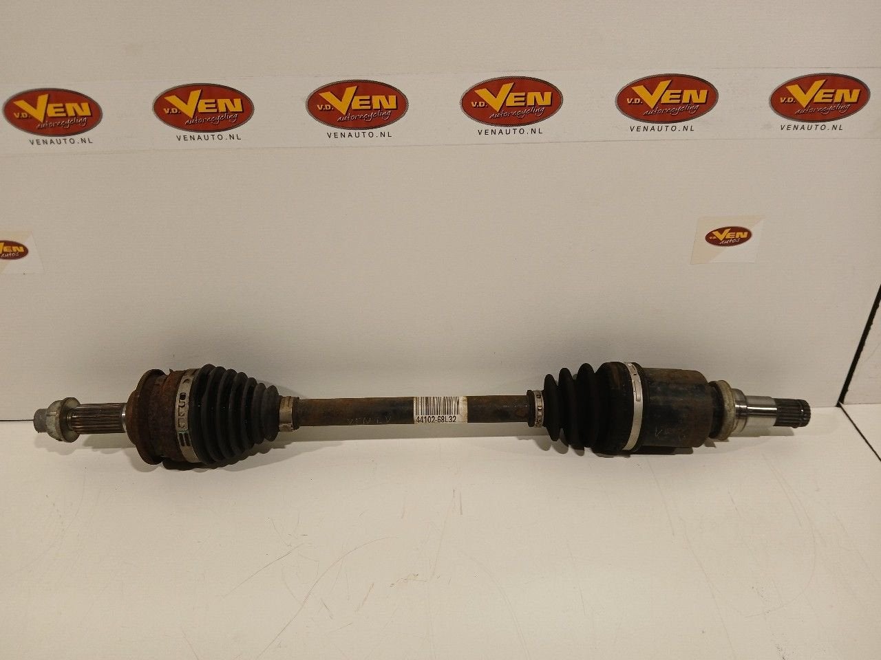 Aandrijfas links voor Suzuki Splash, Auto-onderdelen, Onderdelen@venauto.nl, Van der Ven Autorecycling B.V., Gebruikt, Ettenseweg 76, 4706 PB Roosendaal, The Netherlands
