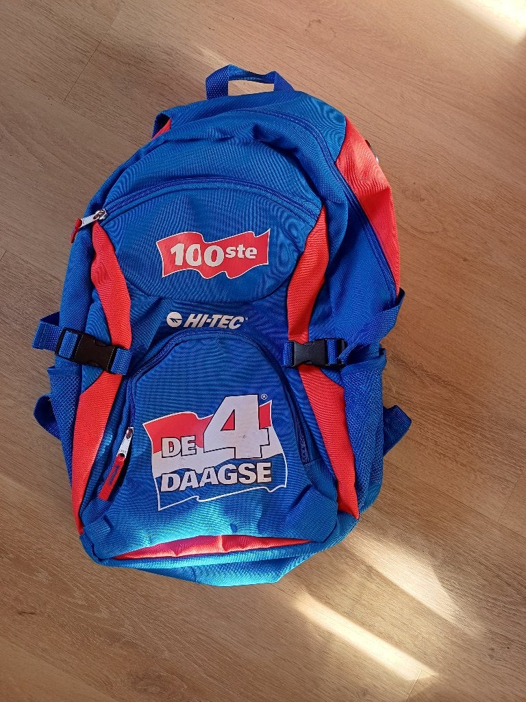 Unieke 100ste Vierdaagse rugzak - Slechts één keer gebruikt!, 30 cm of meer, Blauw, Minder dan 40 cm, Minder dan 35 cm