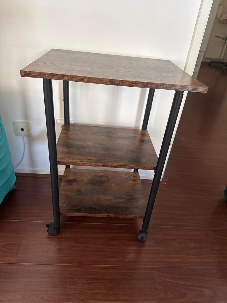 Rollable rack with 3 shelves, Ophalen, Zo goed als nieuw