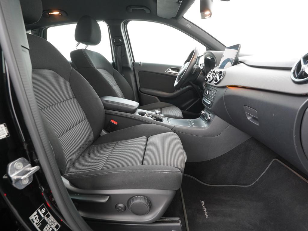 Mercedes-Benz B-klasse 180 Business Solution | Trekhaak | Ca, Auto's, Mercedes-Benz, 12 maanden, Gebruikt, 4 cilinders, Onderhoudsboekje