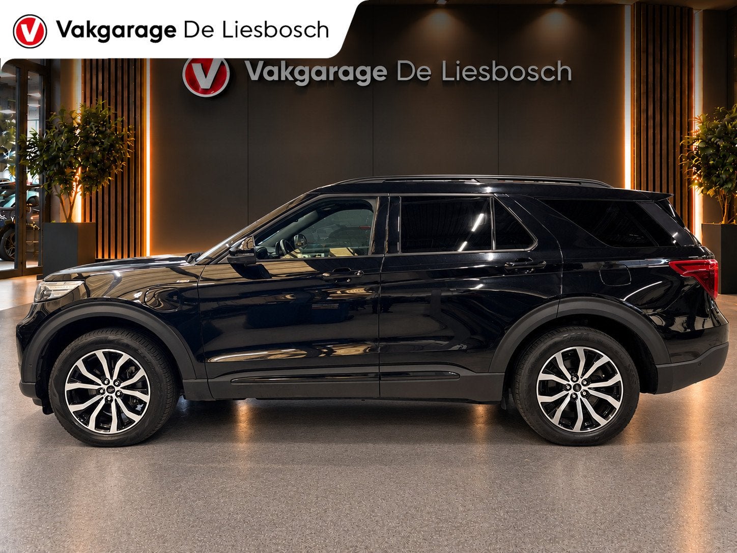 Ford EXPLORER 3.0 V6 EcoBoost PHEV ST-Line/pano/camera/leer/, Auto's, Automaat, Gebruikt, 2441 kg, Zwart
