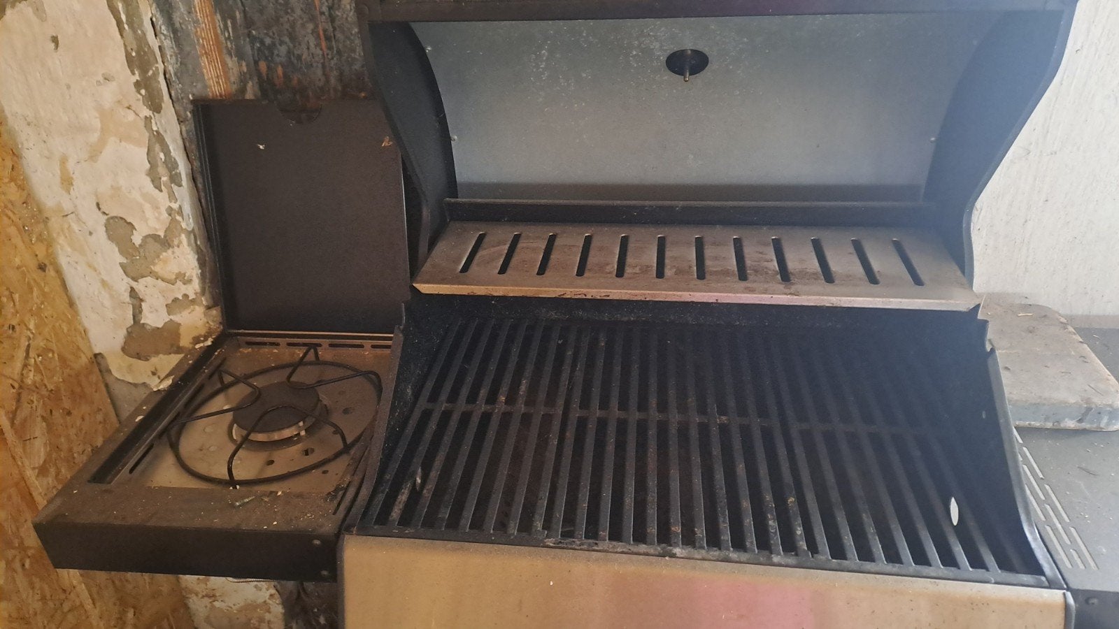 Goed werkende gas BBQ met zijbrander, Ophalen, Gebruikt, BBQ System