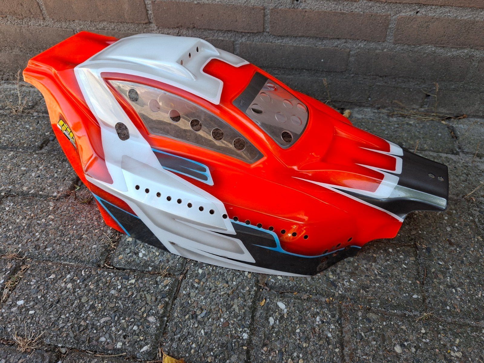 Elcon Impact RC Body - Rood/Wit, Benzine, Gebruikt, Auto offroad, Ophalen of Verzenden