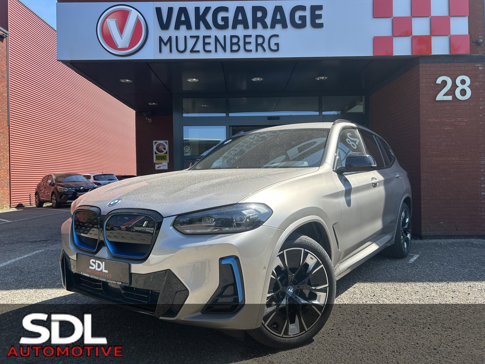 BMW iX3 High Executive 80 kWh M Sport Shadow Line 80 kWh //, Automaat, Achterwielaandrijving, Gebruikt, 2155 kg
