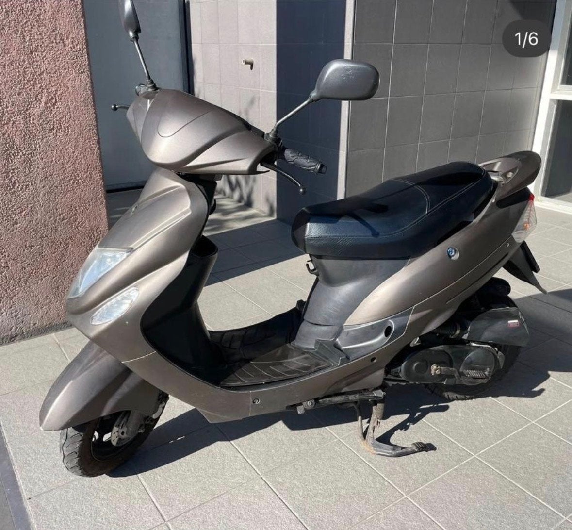 BTC Scooter uit 2017 - Voorvork en voorband te vervangen, Fietsen en Brommers, Ophalen, Gebruikt, Overige typen, Overige merken