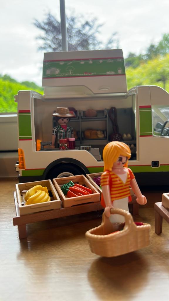 Playmobile boederij markt verkoop bus, Hobby en Vrije tijd, Modelauto's | 1:24, Ophalen of Verzenden, Zo goed als nieuw, Bus of Vrachtwagen