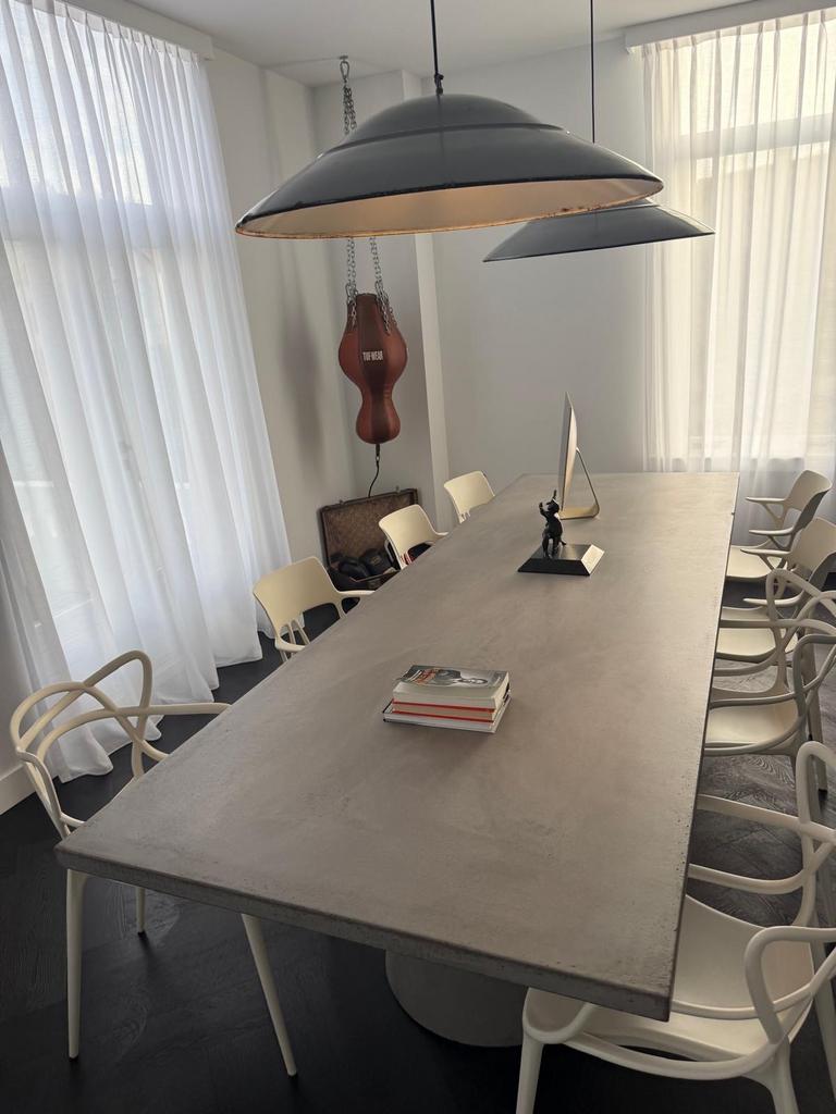 Bogard beton tafel 300x100 cm, Huis en Inrichting, Tafels | Eettafels, Ophalen, Overige materialen, 200 cm of meer, 50 tot 100 cm