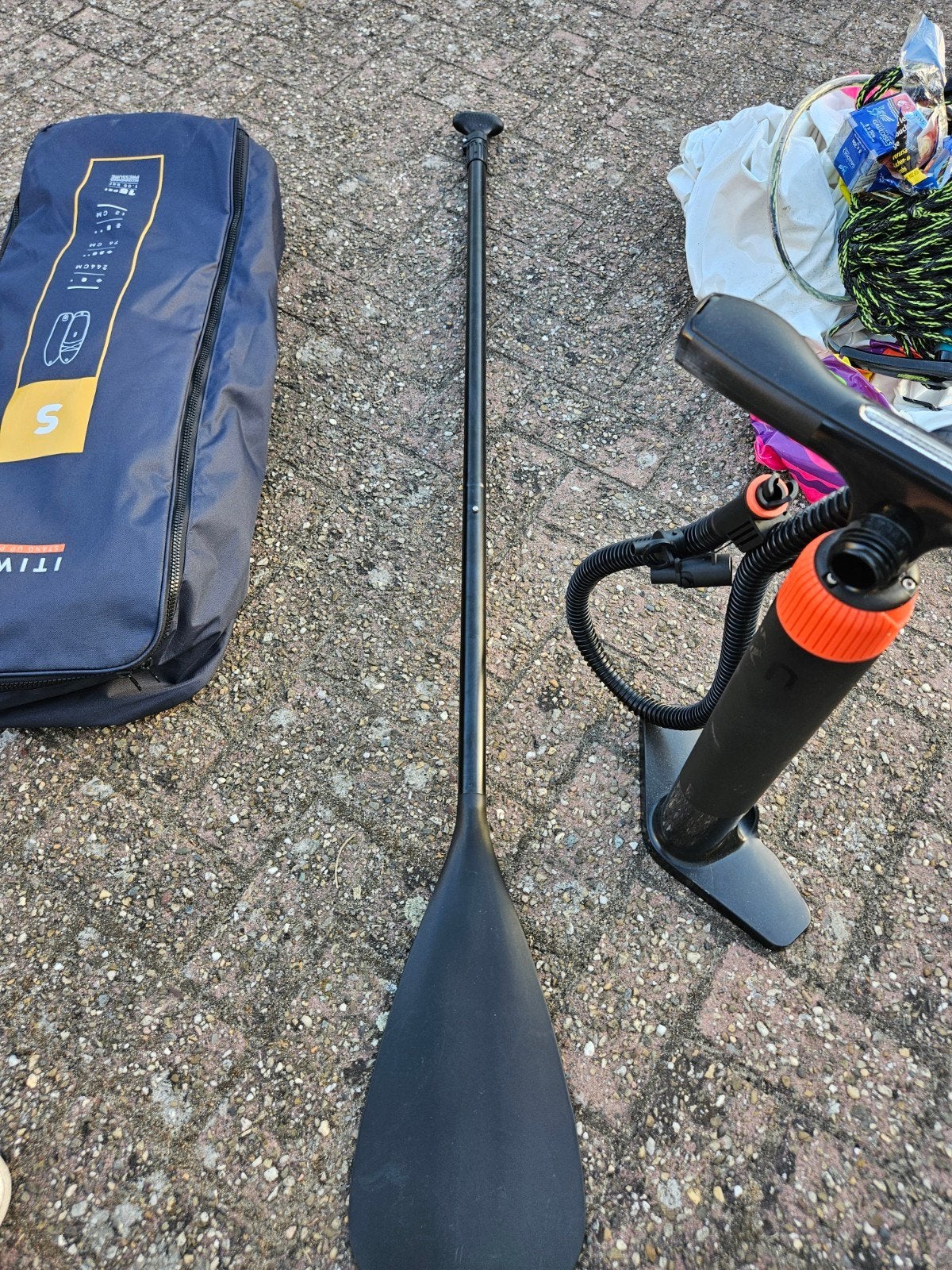 Supboard met pomp en paddel, Ophalen, Zo goed als nieuw, SUP-accessoire