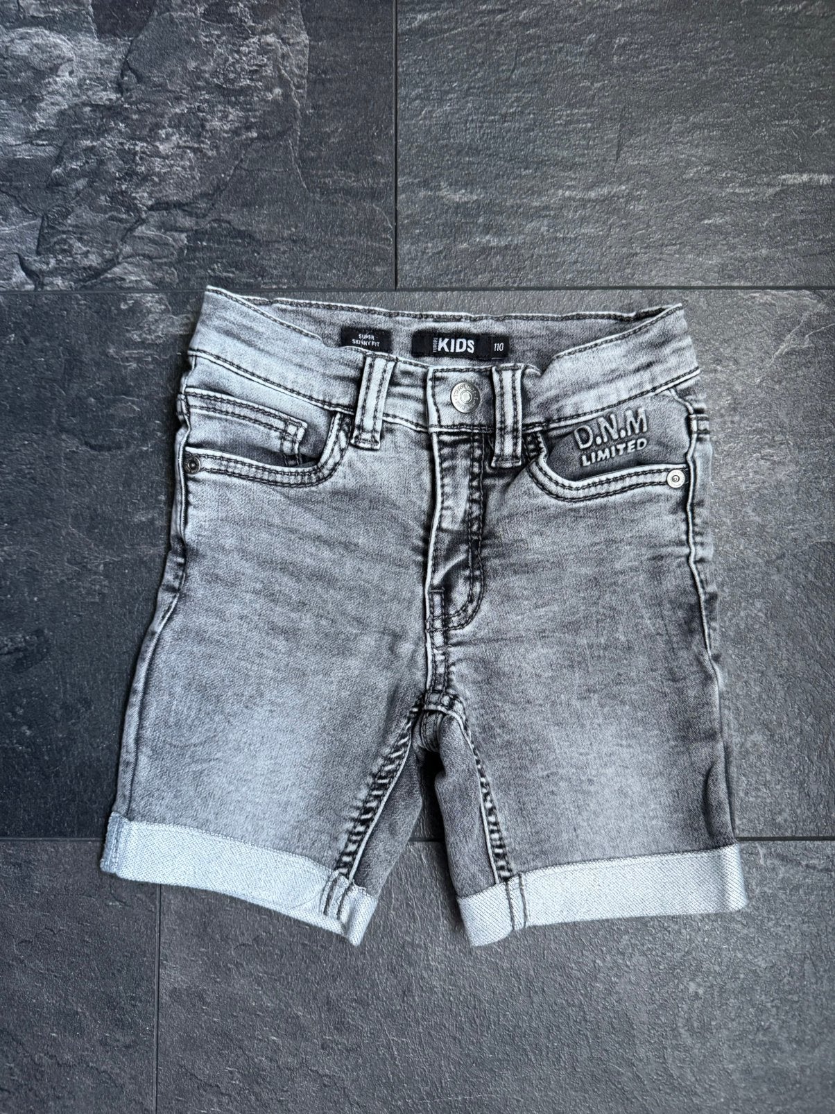 Korte broek maat 110, Ophalen of Verzenden, Zo goed als nieuw, Jongen, Broek