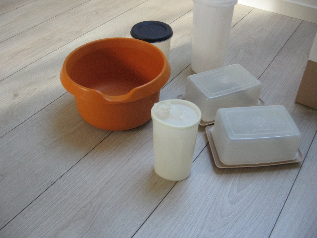 11delen tupperware brooddoos strooi bussen beslagkom €20,-, Ophalen of Verzenden, Zo goed als nieuw, Wit, Overige typen