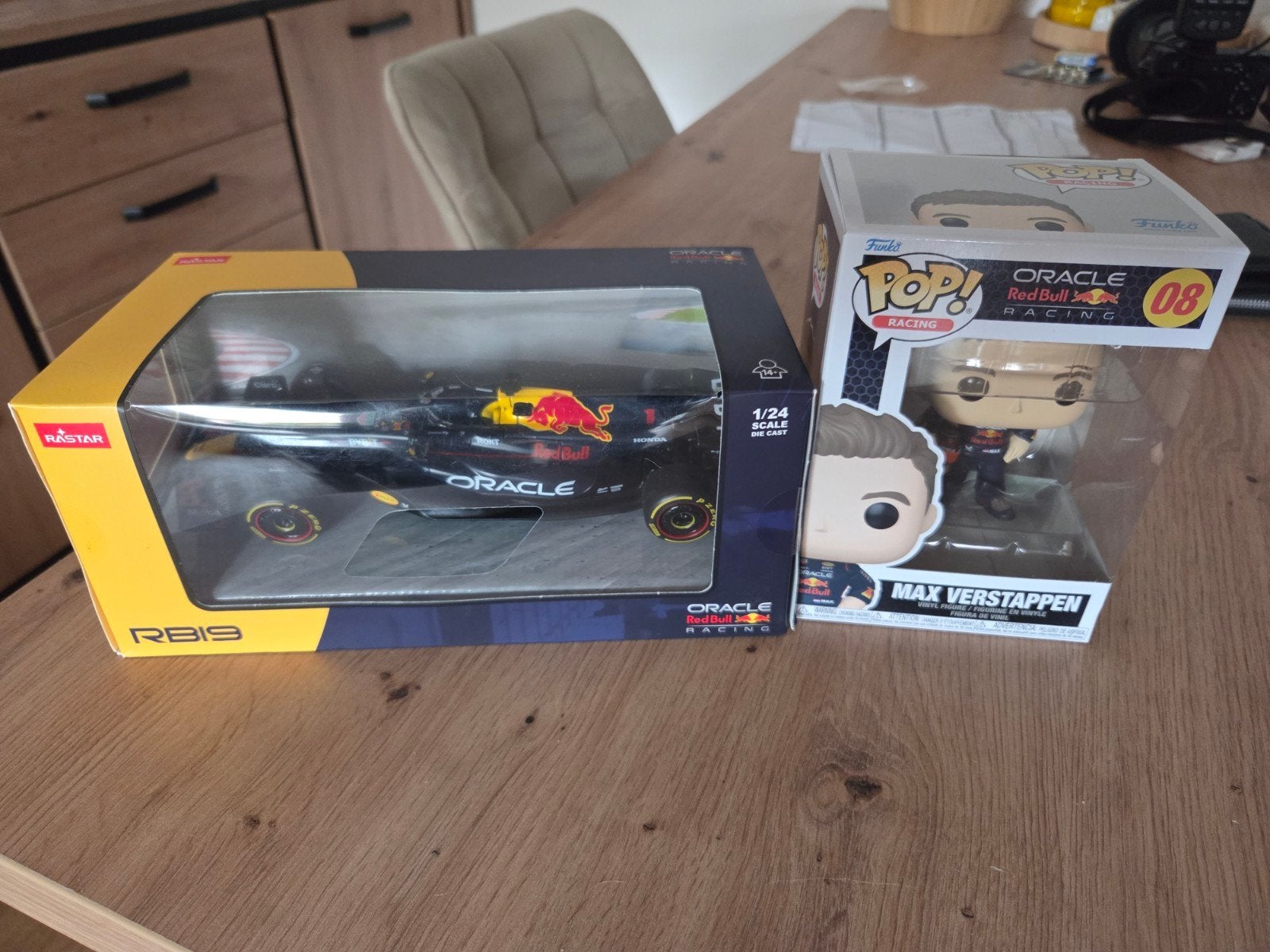 F1 Max Verstappen Auto RB19 & Funko Pop Figuur Set, Ophalen