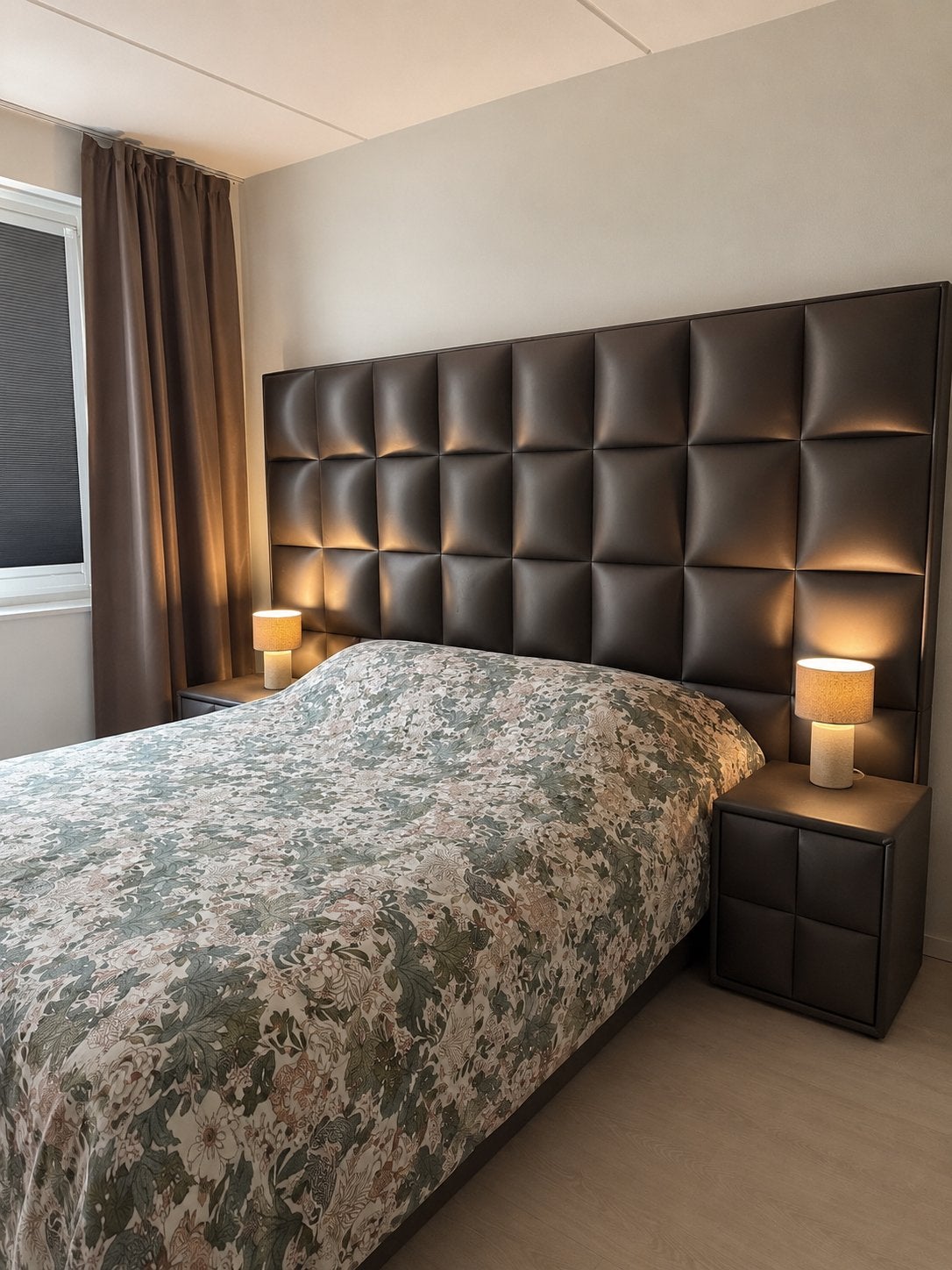 Eric kuster style boxspring, Huis en Inrichting, Slaapkamer | Bedden, Gebruikt, Tweepersoons, 160 cm, 200 cm, Stof, Bruin, Ophalen of Verzenden