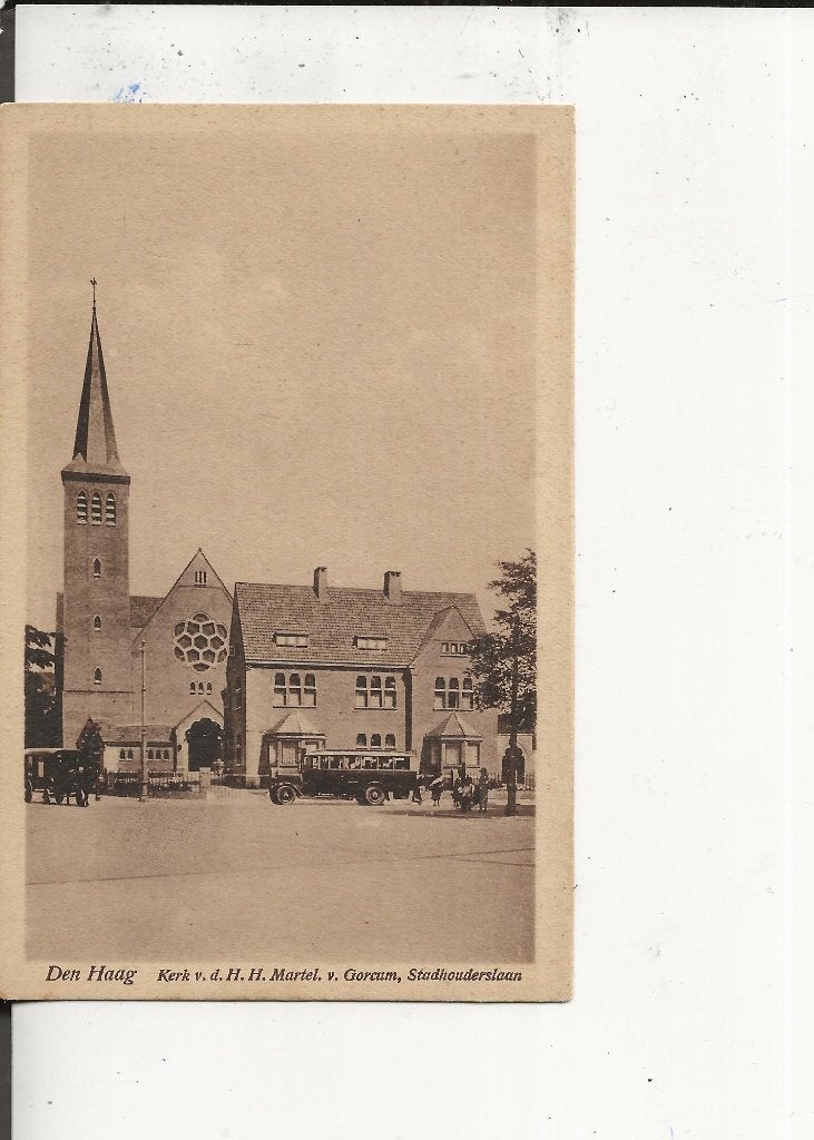 Den Haag Stadhouderslaan Kerk vd HH Martel. v Gorcum met bus, Ophalen of Verzenden, 1920 tot 1940, Ongelopen, Zuid-Holland