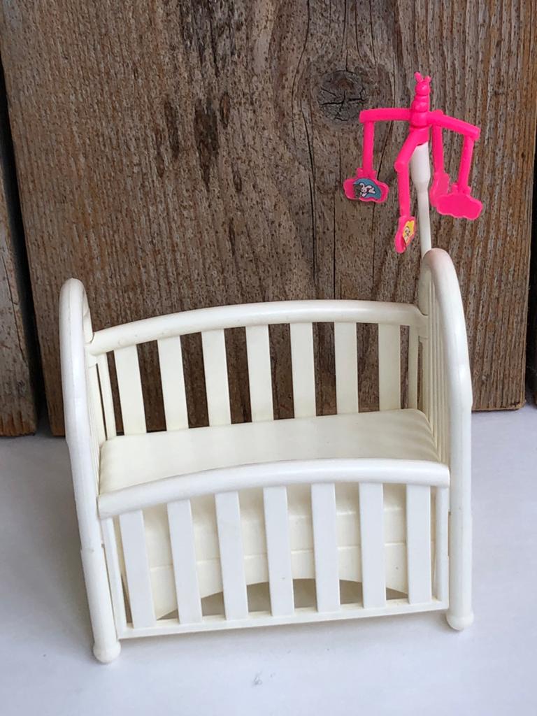Ledikant vintage kelly Baby sister of Barbie, Ophalen of Verzenden, Zo goed als nieuw, Barbie