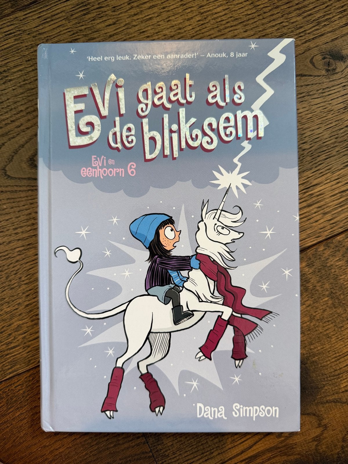 Evi gaat als de bliksem - Evi en eenhoorn 6, Boeken, Kinderboeken | Jeugd | 13 jaar en ouder, Zo goed als nieuw, Fictie, Ophalen of Verzenden