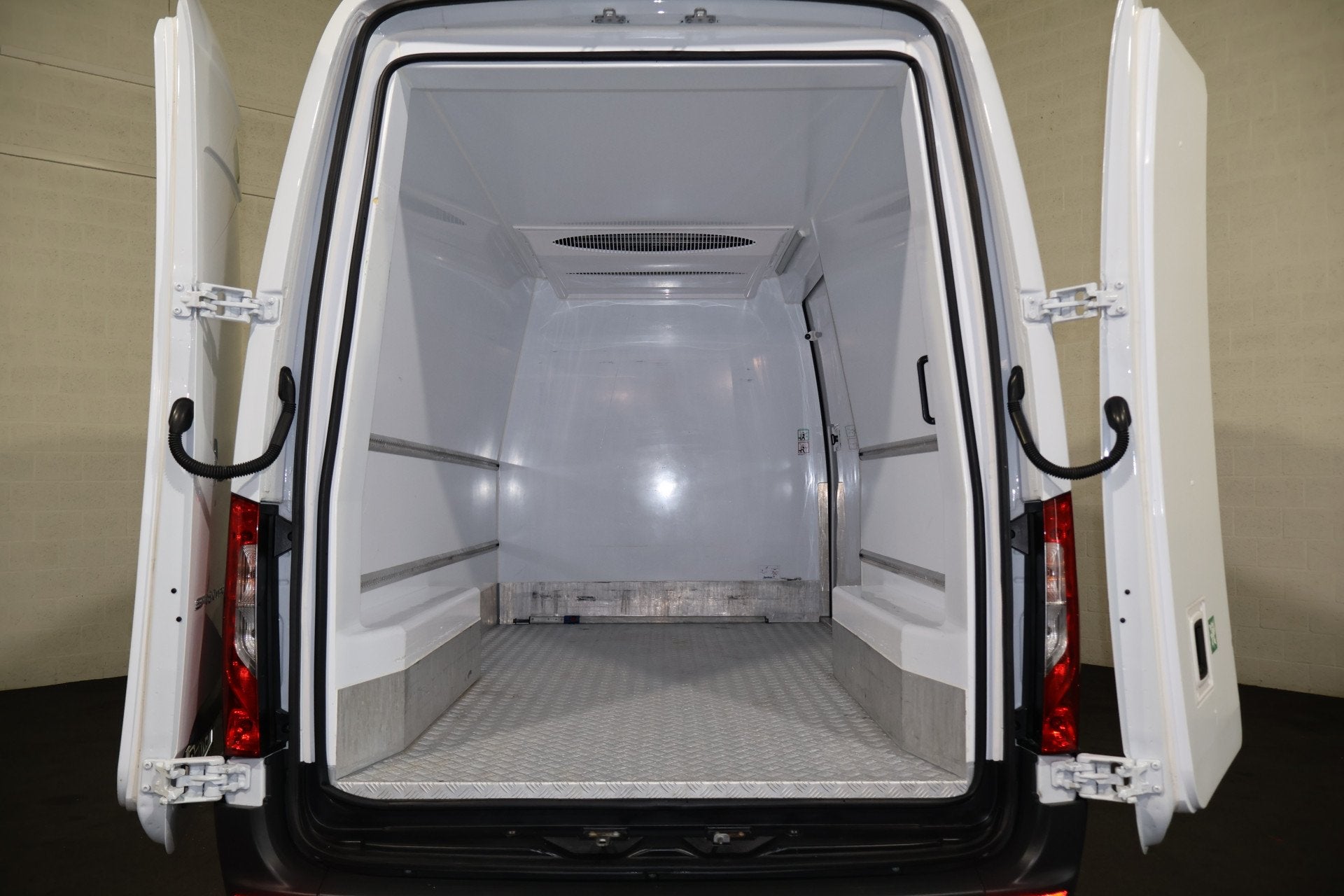 Mercedes-Benz Sprinter 317 CDI L2 H2 Automaat Koelwagen Dag, Automaat, Gebruikt, LED dagrijverlichting, Wit