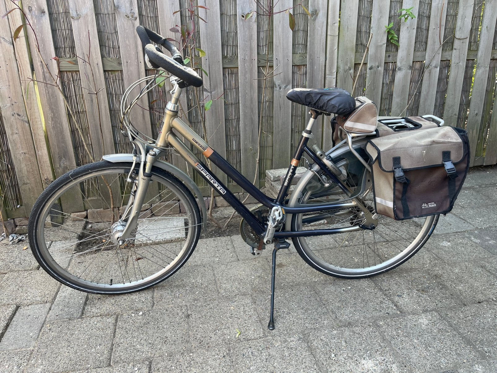 Sparta stadsfiets / damesfiets met fietstassen, Fietsen en Brommers, Ophalen of Verzenden, Gebruikt, Sparta