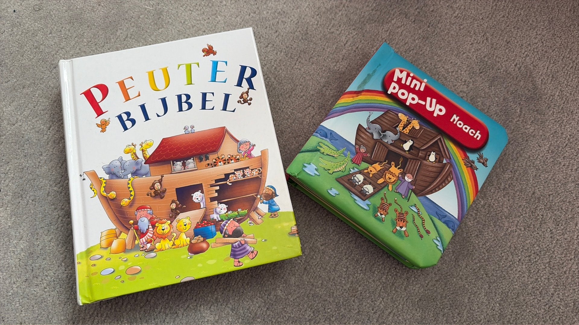 Peuter bijbels 2x: 70 korte verhalen / 6 mini pop-ups, Ophalen of Verzenden, Zo goed als nieuw