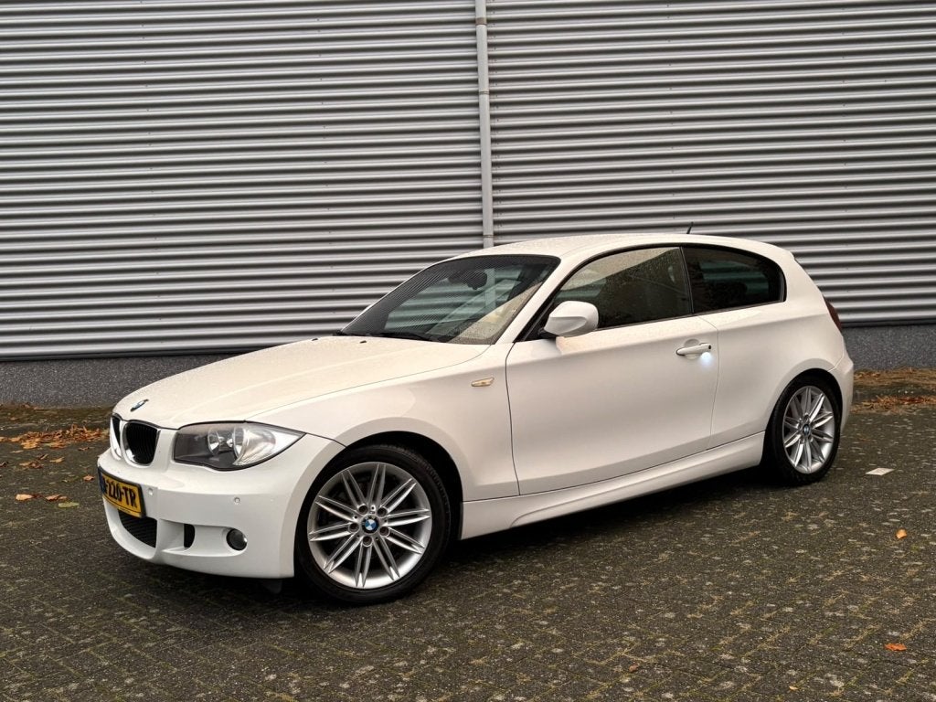 Bmw 1-serie 118i Business Sport M-Pakket PDC StoelVW Leder C, Auto's, 1-Serie, Euro 5, Wit, Leder