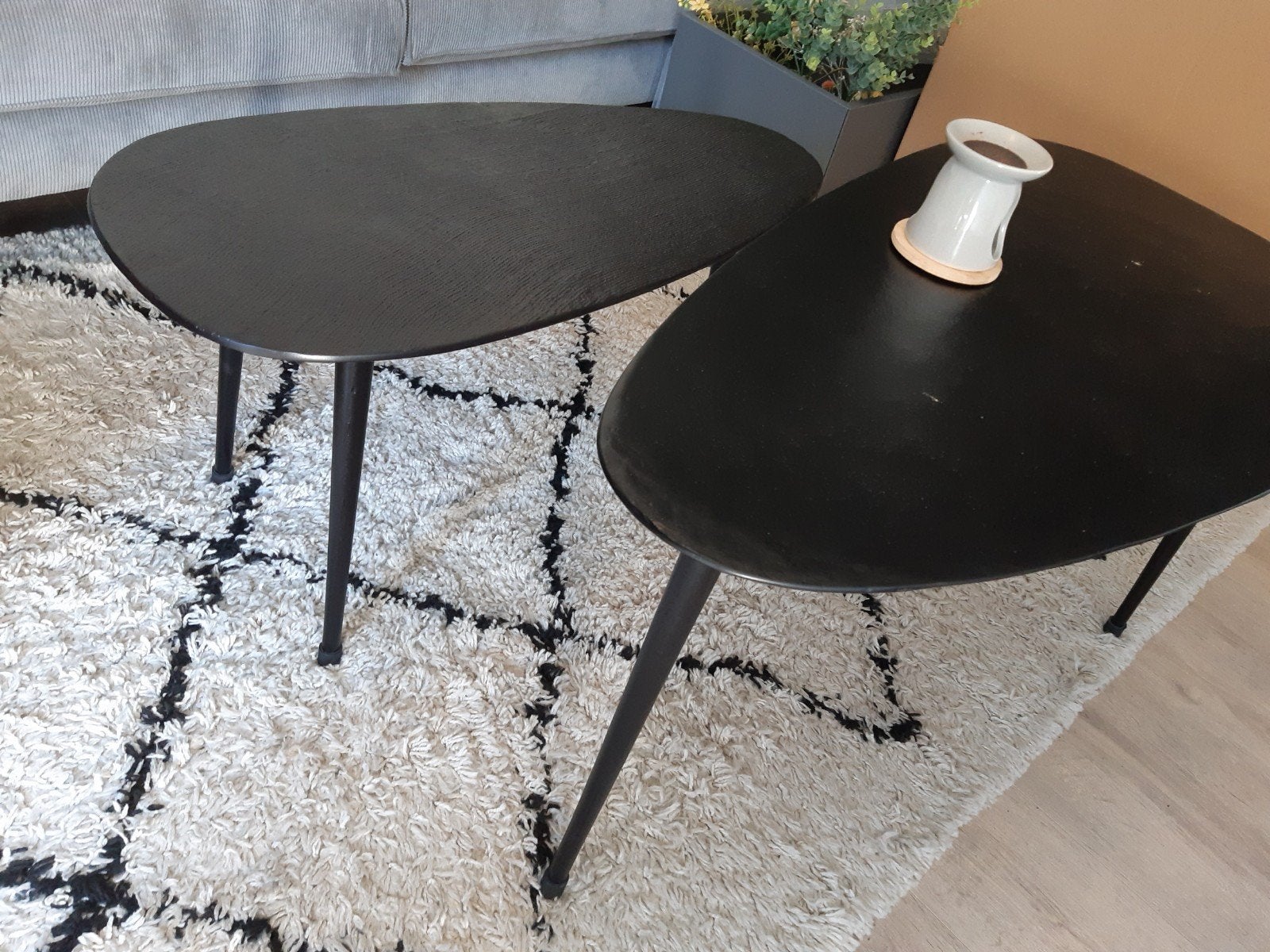 Be Pure Home Triangle salontafels, zwart nikkel, organisch, Ophalen, Zo goed als nieuw, Rond, Minder dan 50 cm