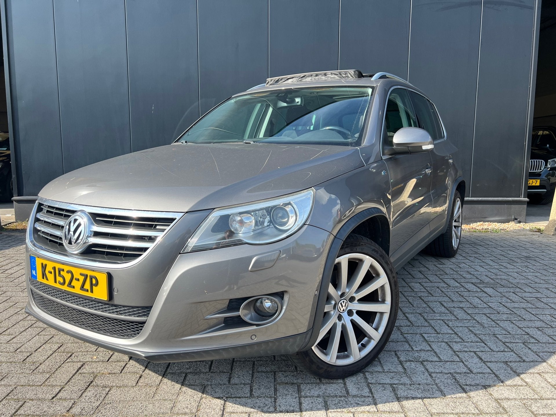 Volkswagen Tiguan 2.0 TSI Sport 4Motion R-Line! Aut/Panodak, Automaat, Stof, Gebruikt, Zwart
