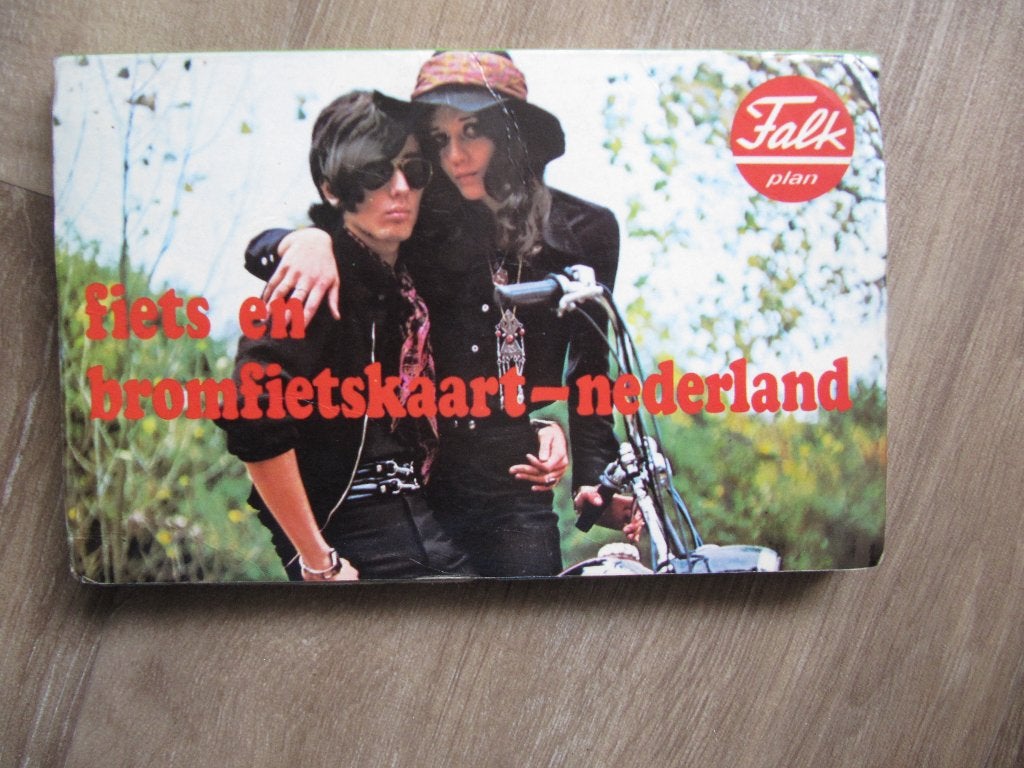 Fiets en bromfietskaart Nederland jaren '70, Boeken, Gelezen, Ophalen of Verzenden, Landkaart, 1800 tot 2000